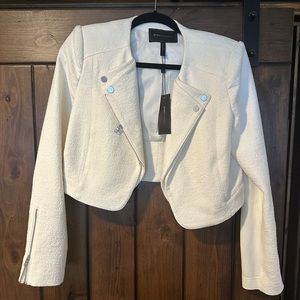 Beautiful brand new excellent thick fabric Bcbg cream jacket